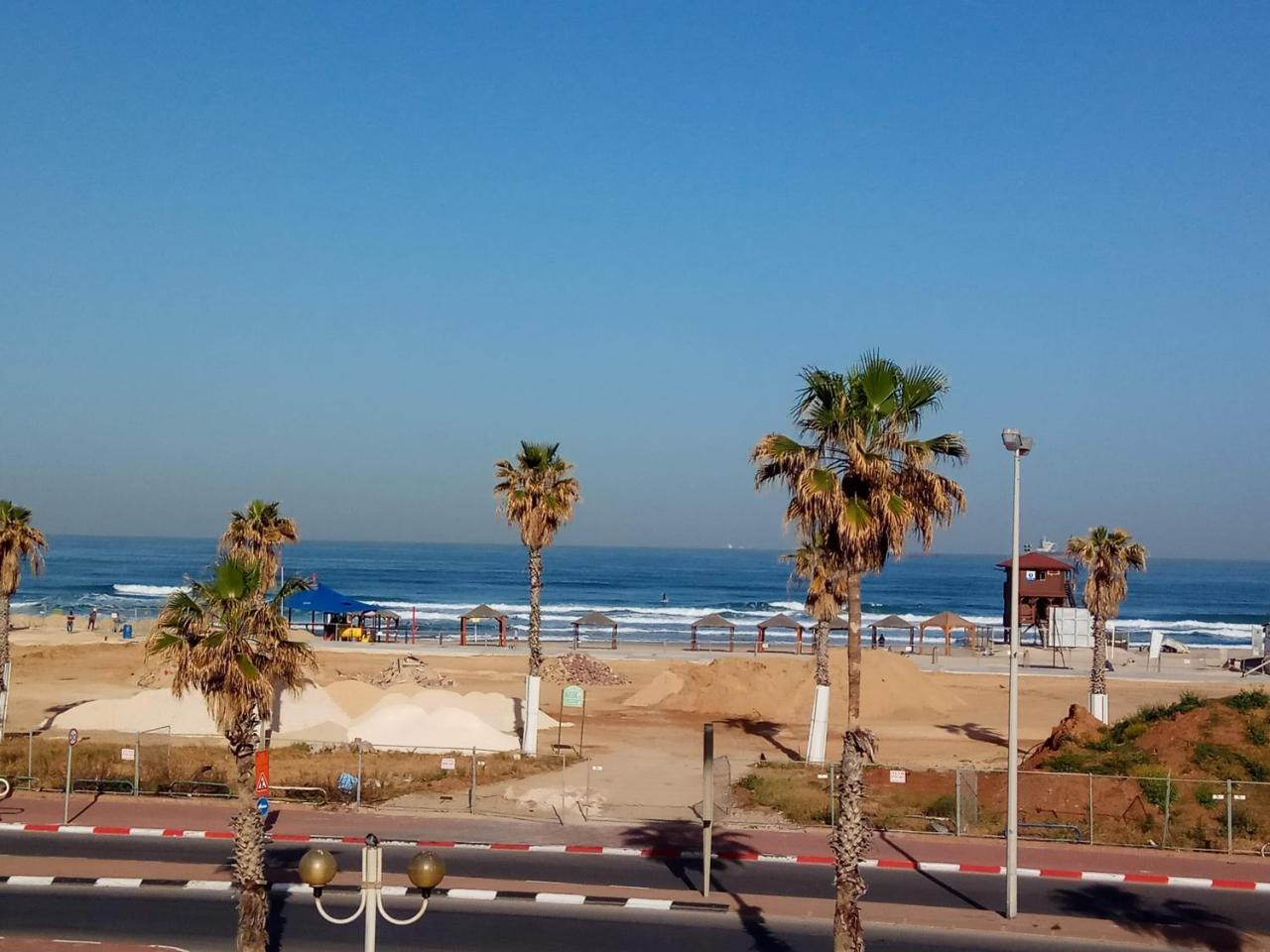 Sur La Mer Hotel Ashdod Exterior photo